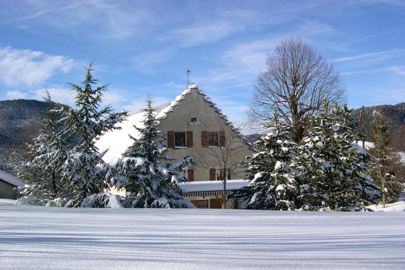 Auberge Des Montauds Hotel Villard-de-Lans Exterior foto