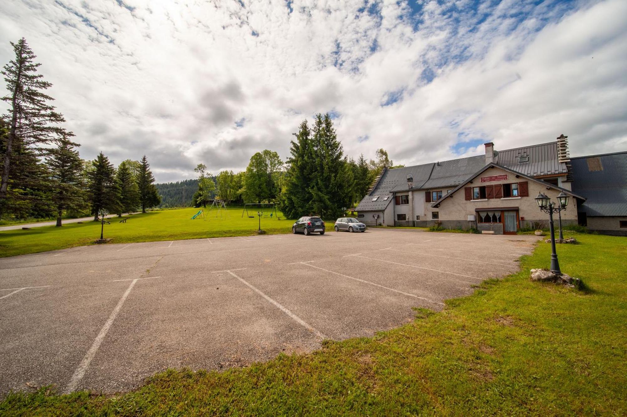 Auberge Des Montauds Hotel Villard-de-Lans Exterior foto