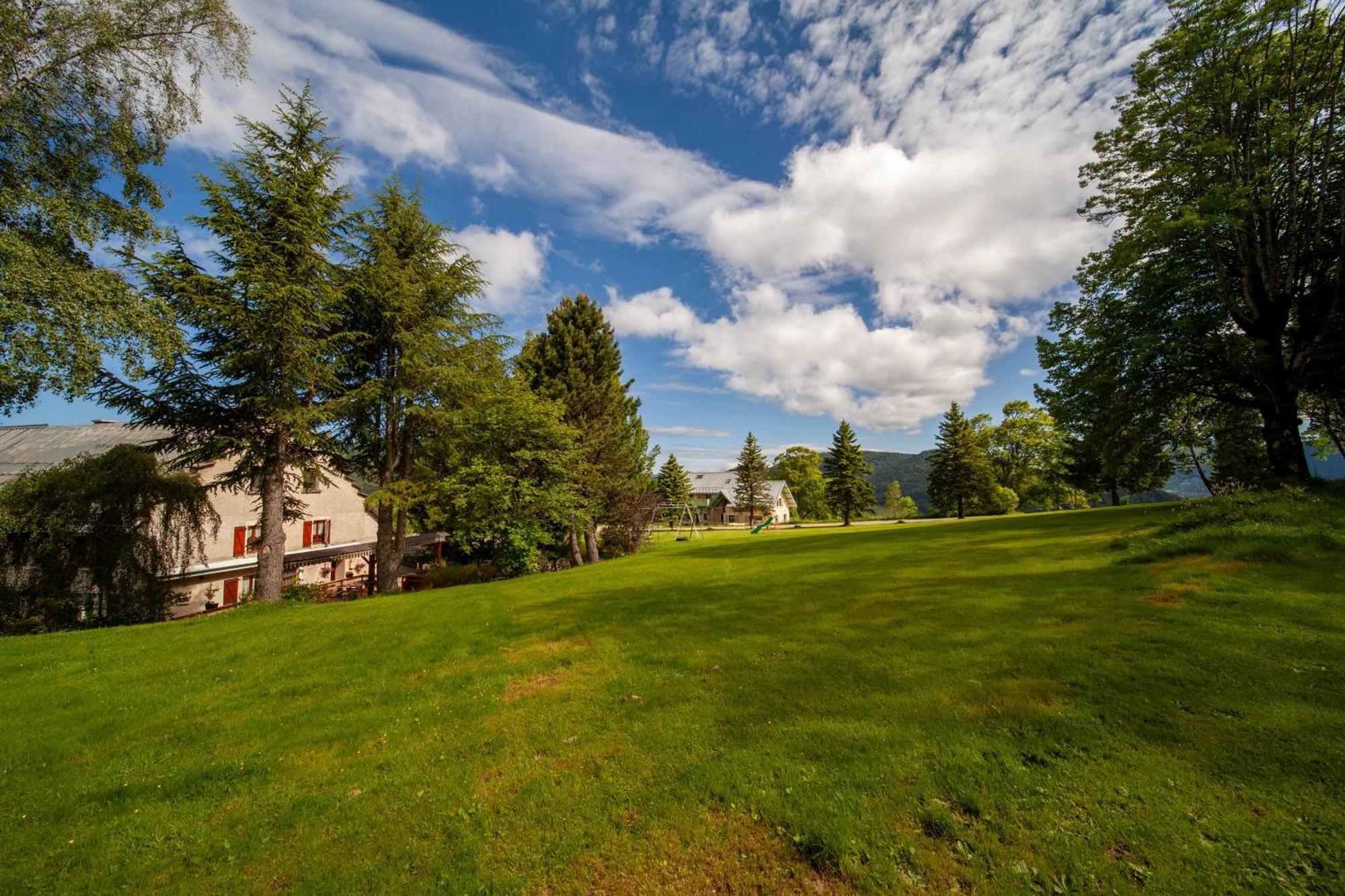 Auberge Des Montauds Hotel Villard-de-Lans Exterior foto