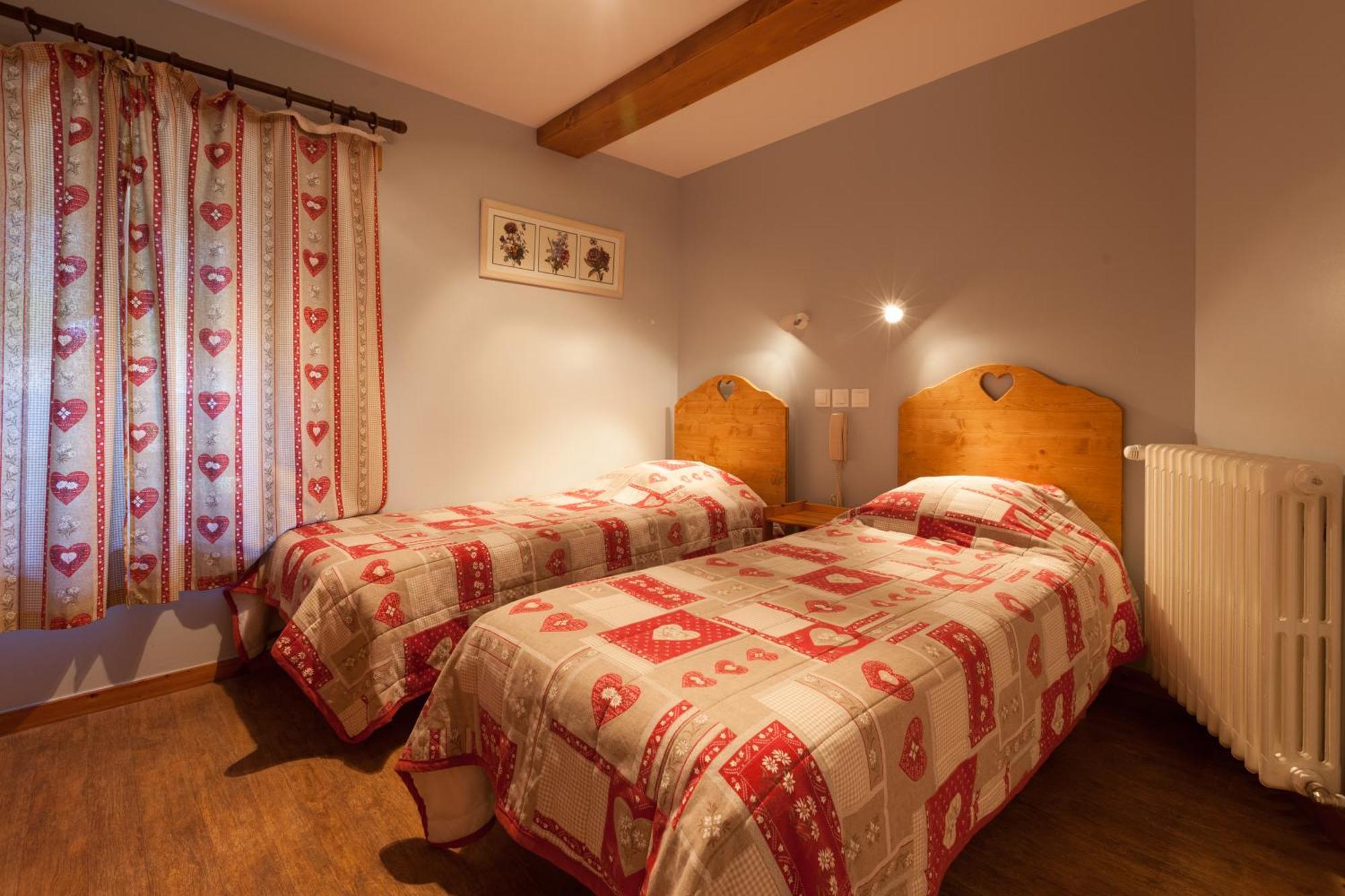 Auberge Des Montauds - Hotel & Restaurant Villard-de-Lans Cameră foto